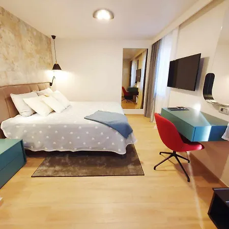 New Ana Design Center Apartment *